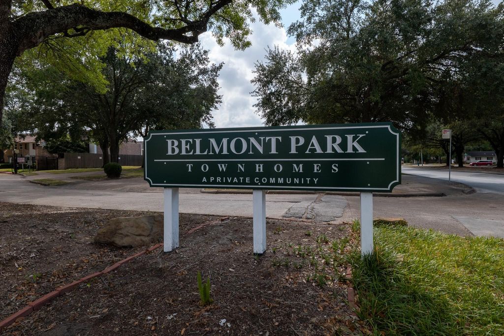 8486 Ariel Street, Houston, TX 77074