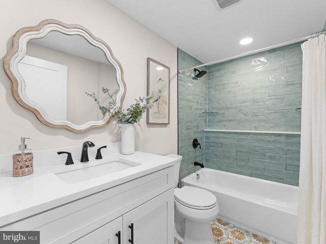 104 CRESCENT RD, Ocean City, NJ 08226