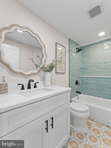 104 CRESCENT RD, Ocean City, NJ 08226