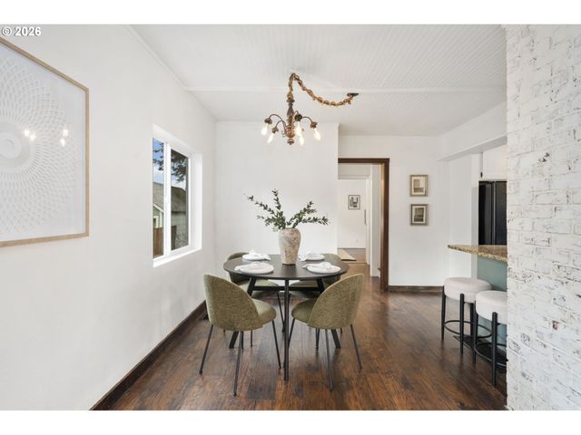 515 PEARL St, Oregon City, OR 97045