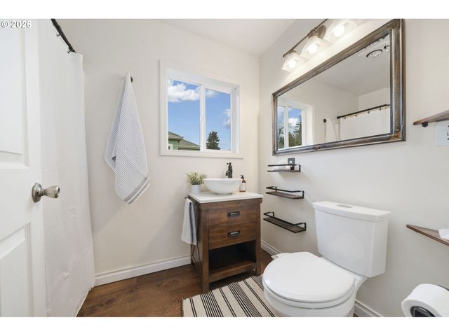 515 PEARL St, Oregon City, OR 97045