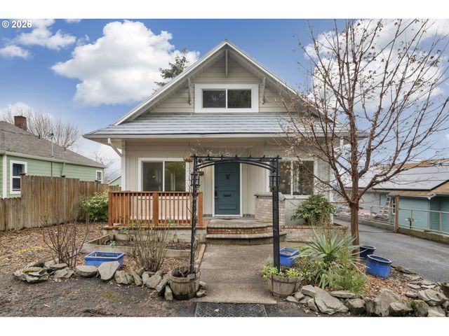 515 PEARL St, Oregon City, OR 97045