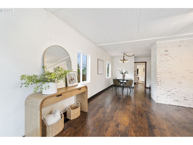 515 PEARL St, Oregon City, OR 97045