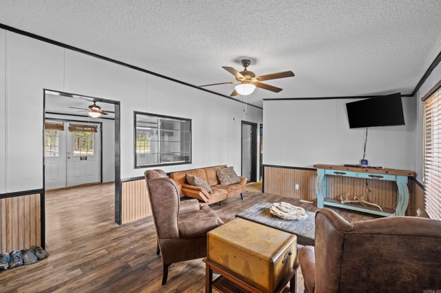 15 Industrial Park Rd, Heber Springs, AR 72543