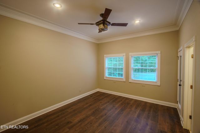 431 Thomas Loop Rd, Sevierville, TN 37876