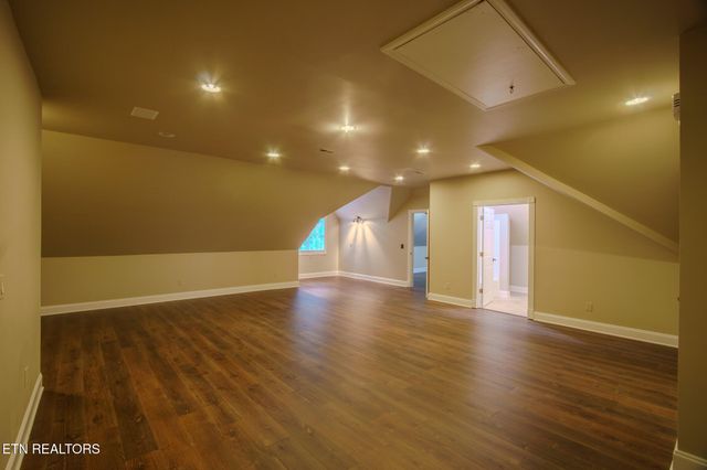 431 Thomas Loop Rd, Sevierville, TN 37876