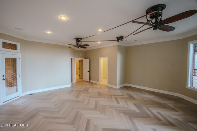 431 Thomas Loop Rd, Sevierville, TN 37876