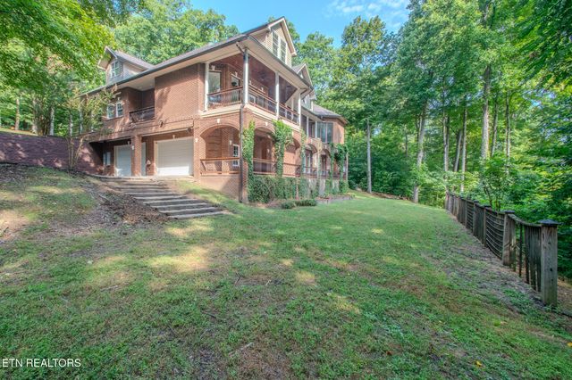 431 Thomas Loop Rd, Sevierville, TN 37876