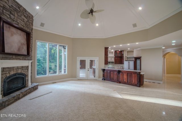 431 Thomas Loop Rd, Sevierville, TN 37876