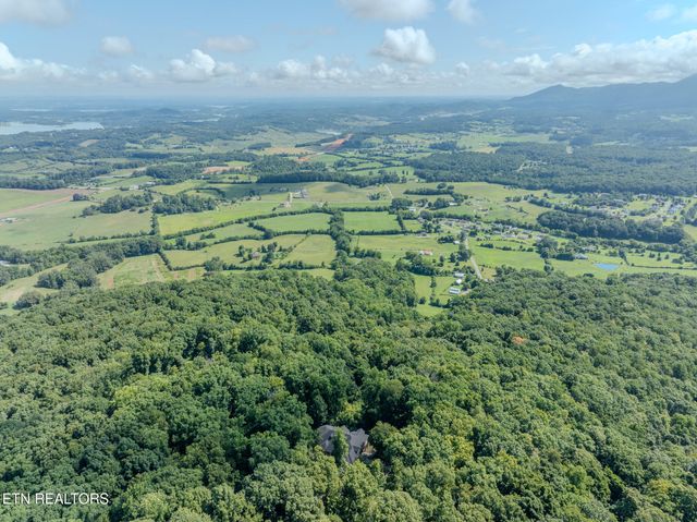 431 Thomas Loop Rd, Sevierville, TN 37876