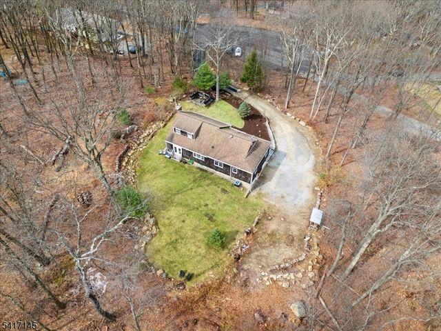 13 Forest View Dr, Washington Twp., NJ 07853