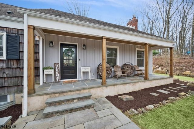 13 Forest View Dr, Washington Twp., NJ 07853