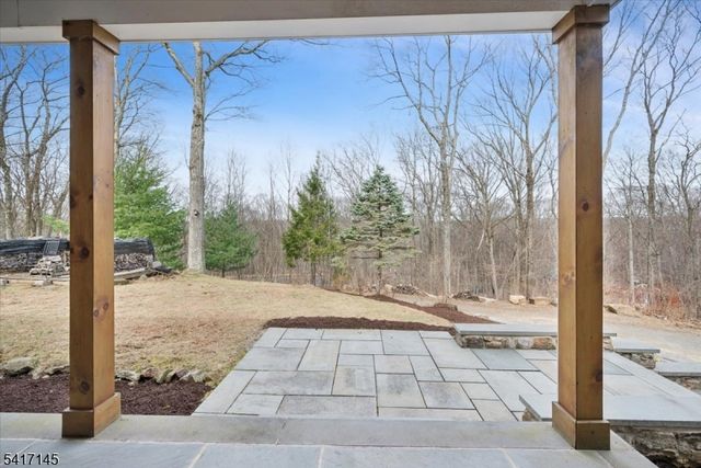 13 Forest View Dr, Washington Twp., NJ 07853