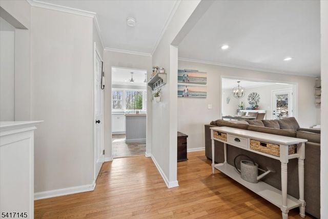 13 Forest View Dr, Washington Twp., NJ 07853