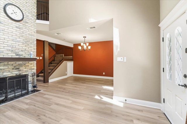 10819 Crown Colony DR 40, Austin, TX 78747