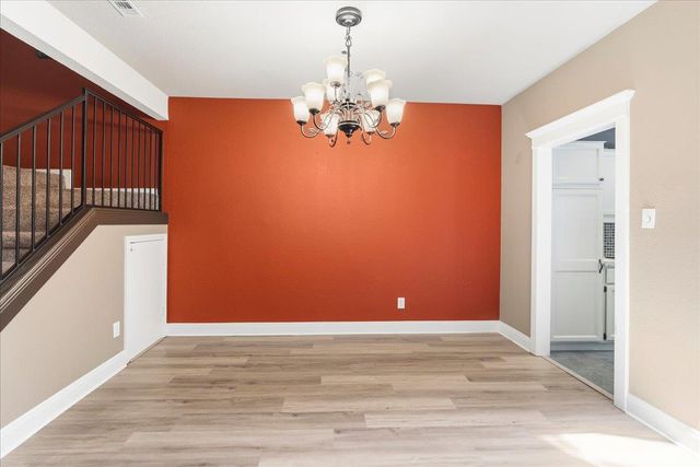 10819 Crown Colony DR 40, Austin, TX 78747