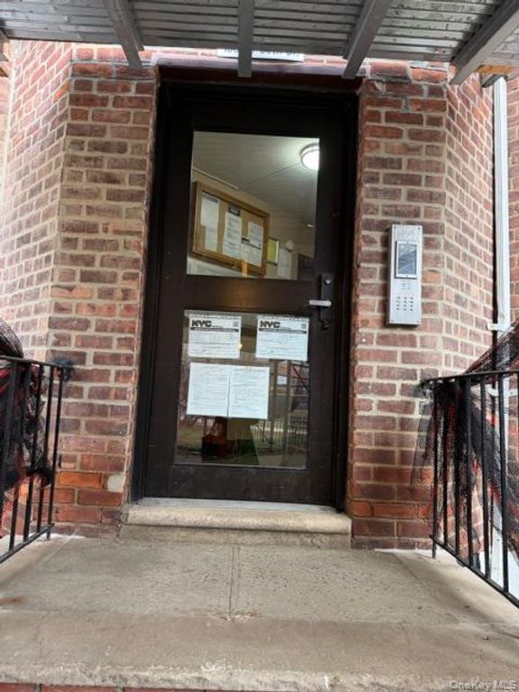 138-36 68th Drive 1B, Kew Garden Hills, NY 11367