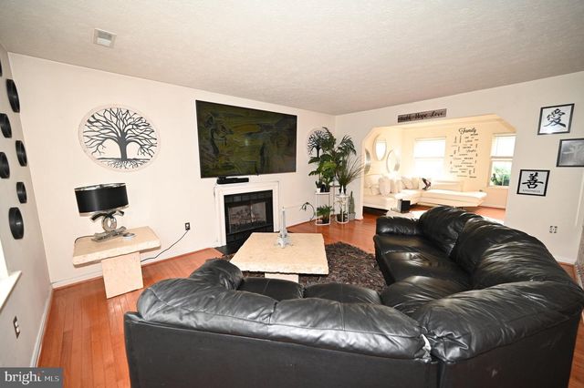5800 BOST, Clinton, MD 20735
