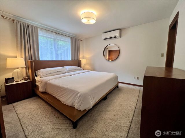 13740 42nd Avenue NE, Seattle, WA 98125