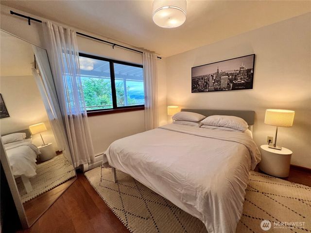 13740 42nd Avenue NE, Seattle, WA 98125