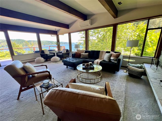 13740 42nd Avenue NE, Seattle, WA 98125