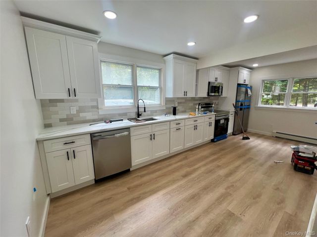 100 Maple Lane, Medford, NY 11763