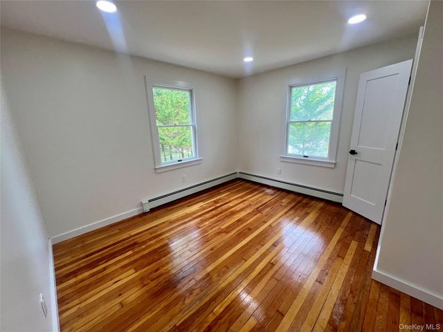 100 Maple Lane, Medford, NY 11763