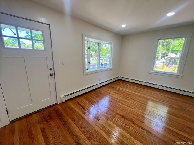 100 Maple Lane, Medford, NY 11763