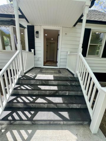 100 Maple Lane, Medford, NY 11763