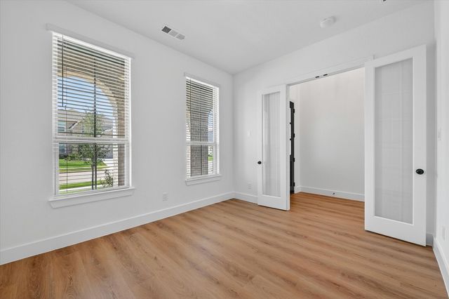 1053 Alberta Spruce Road, Fort Worth, TX 76247