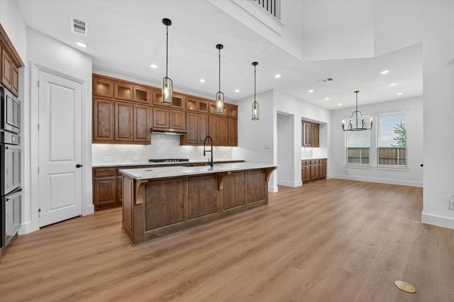 1053 Alberta Spruce Road, Fort Worth, TX 76247