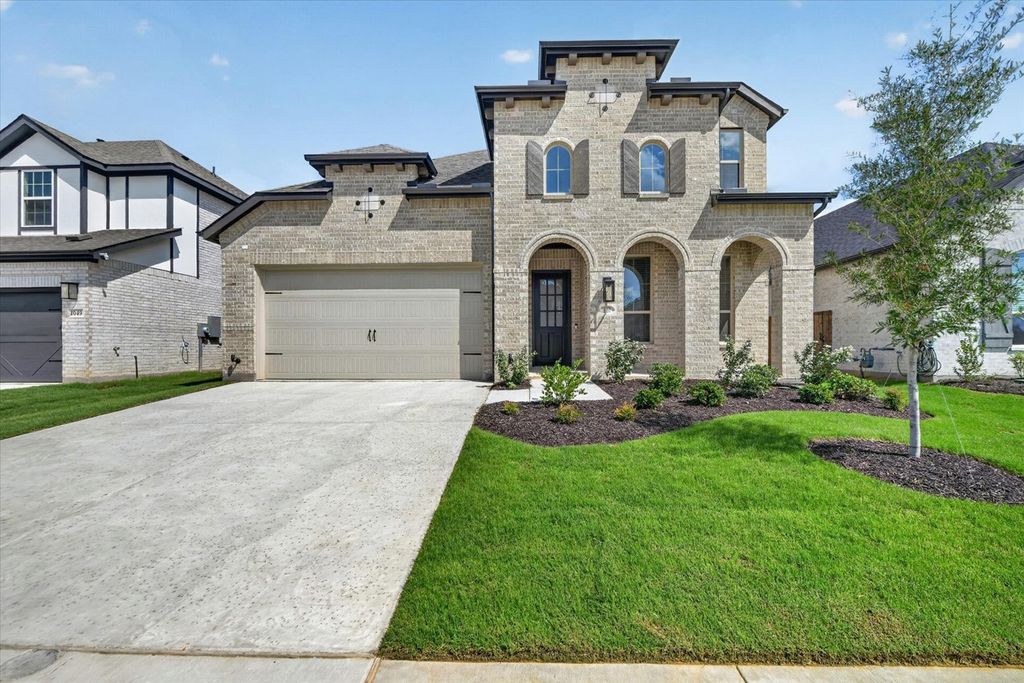 1053 Alberta Spruce Road, Fort Worth, TX 76247