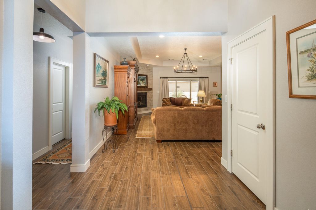 Image 11 of property listing at 1978 CASTLE PEAK Loop NE, Rio Rancho, NM 87144