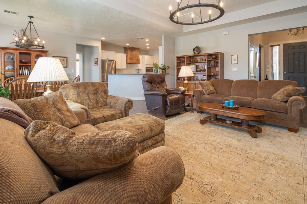 Image 16 of property listing at 1978 CASTLE PEAK Loop NE, Rio Rancho, NM 87144