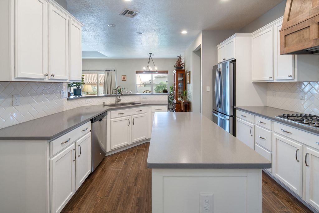 Image 24 of property listing at 1978 CASTLE PEAK Loop NE, Rio Rancho, NM 87144