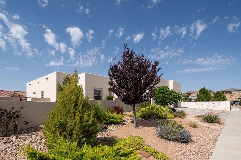 Image 6 of property listing at 1978 CASTLE PEAK Loop NE, Rio Rancho, NM 87144