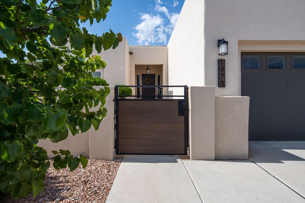 Image 7 of property listing at 1978 CASTLE PEAK Loop NE, Rio Rancho, NM 87144