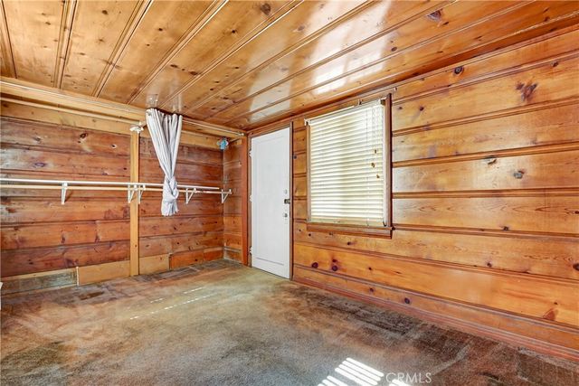 1045 Hyde Park Blvd, Inglewood, CA 90302