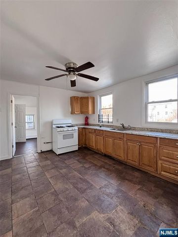 9 Sparrow Street, Paterson, NJ 07524