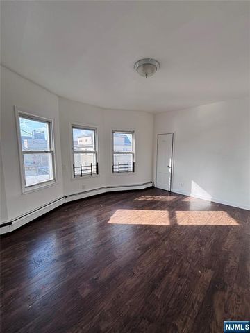 9 Sparrow Street, Paterson, NJ 07524