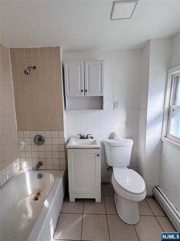 9 Sparrow Street, Paterson, NJ 07524