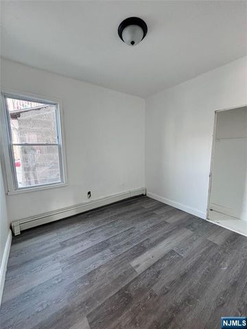 9 Sparrow Street, Paterson, NJ 07524