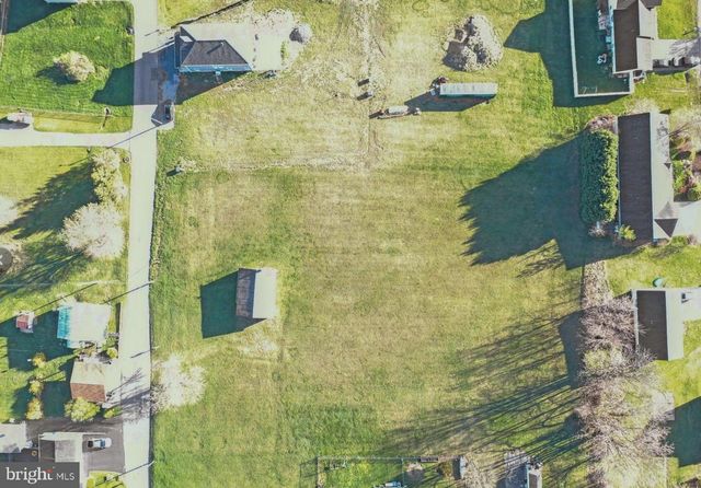 BUMBLE BEE LANE, Martinsburg, WV 25404