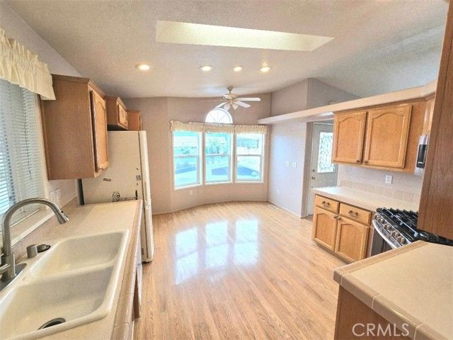 20701 beach blvd 168, Huntington Beach, IL 62648