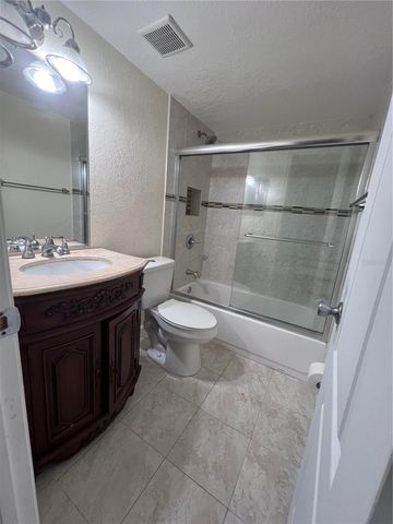 226 THORN TREE PLACE 226, Brandon, FL 33510
