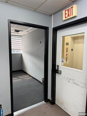 1 Teaneck Road 1, Ridgefield Park, NJ 07660