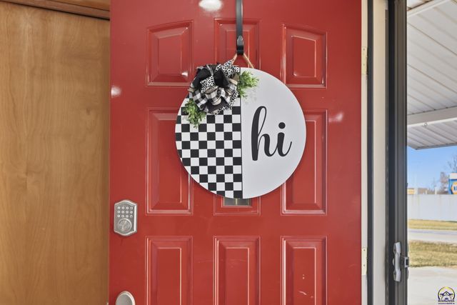 17 Main ST, Osage City, KS 66523