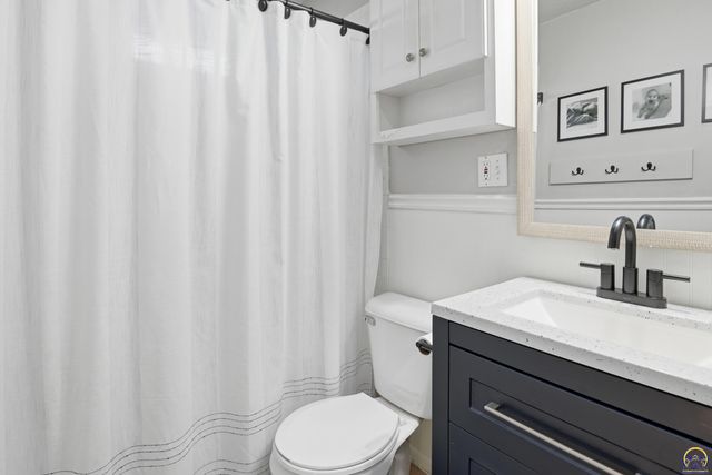 17 Main ST, Osage City, KS 66523