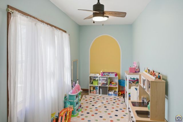 17 Main ST, Osage City, KS 66523