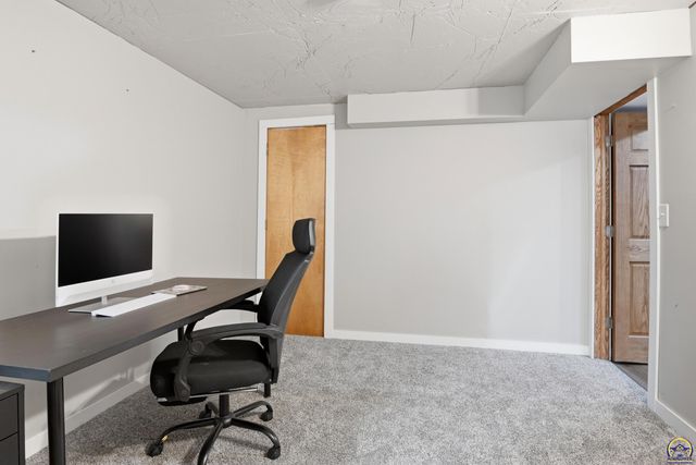 17 Main ST, Osage City, KS 66523